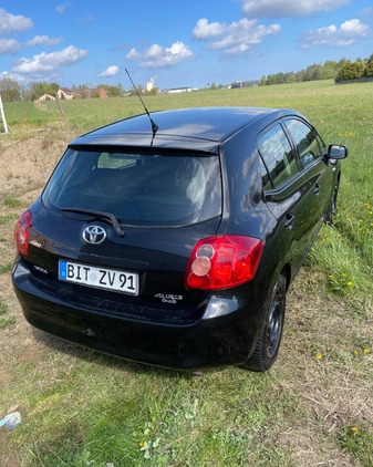Toyota Auris cena 12900 przebieg: 194900, rok produkcji 2007 z Koszalin małe 46